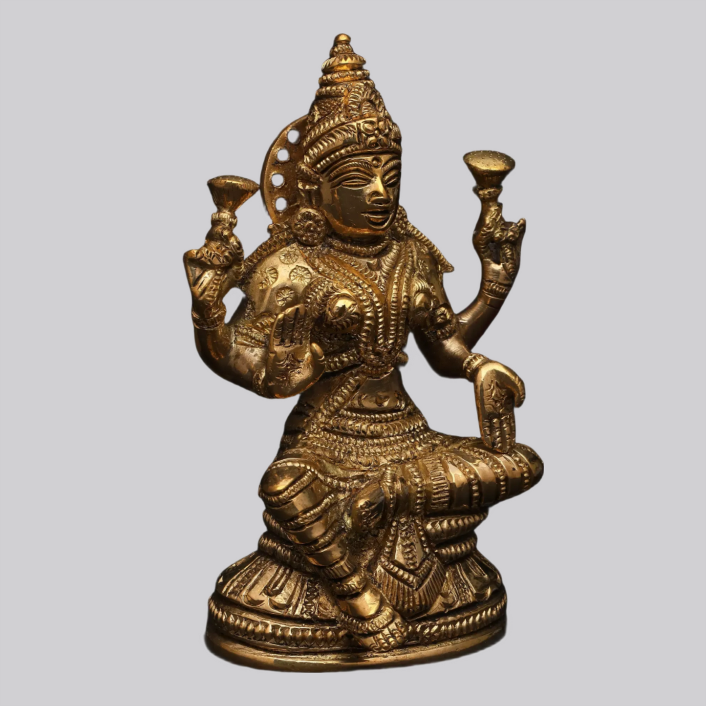 ब्रसाउरा® ब्रास लक्ष्मी देवी प्रतिमा | ऊँचाई 5.51 इंच और वज़न 0.90 किग्रा