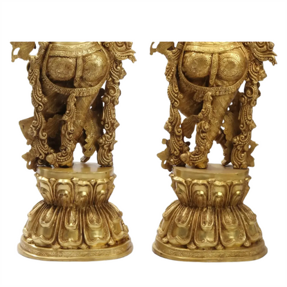ब्रैसुरा® राधा कृष्ण दिव्य युगल | शुद्ध पीतल | ऊंचाई 47 इंच | वजन: 110 किलोग्राम