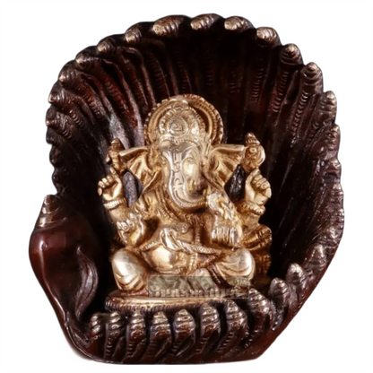 Exquisite Brass Lord Ganesha in Pearl Conch Shell – Height 5.5 Inches, Weight 2.234 Kgs