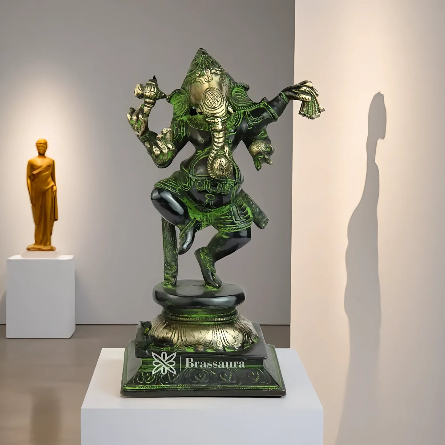 Brassaura™ Brass Ganesha Idol for Home Temple & Pooja Décor | Height 7 Inches & Weight 1.3 Kgs