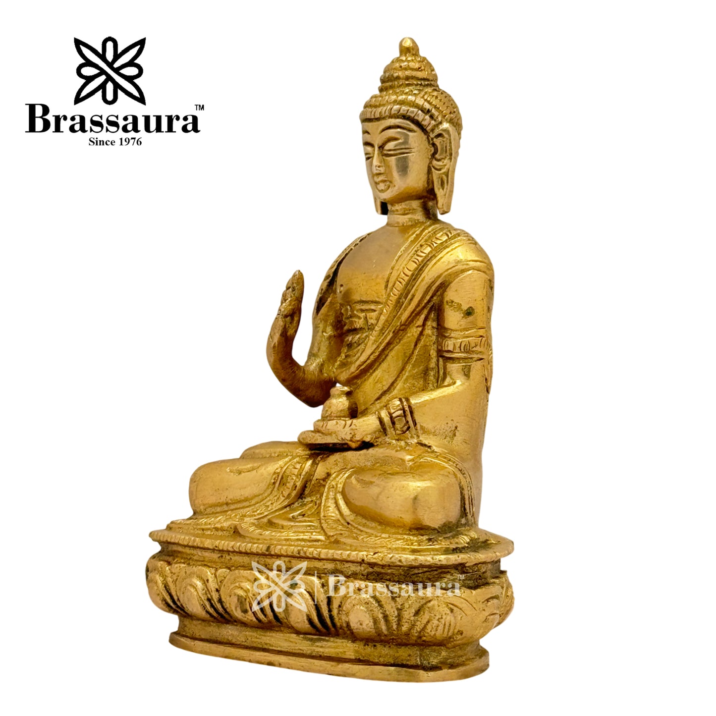 Brass Meditative Buddha Idol for Home and Decor Weight .7 Kg Height 13 cm