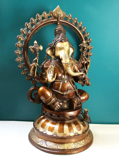 ब्रासौर™ अलंकृत प्रभावली के साथ भव्य भगवान गणेश | ऊंचाई 27 इंच और वजन 32 किलोग्राम