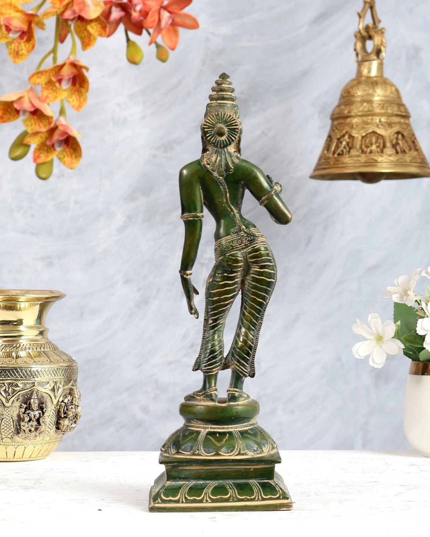 ब्रासोरा® वृंदावन वेणुगोपाल कृष्ण पीतल की प्रतिमा मोर के साथ | एंटीक नीला और सुनहरा रंग | ऊँचाई 20 इंच