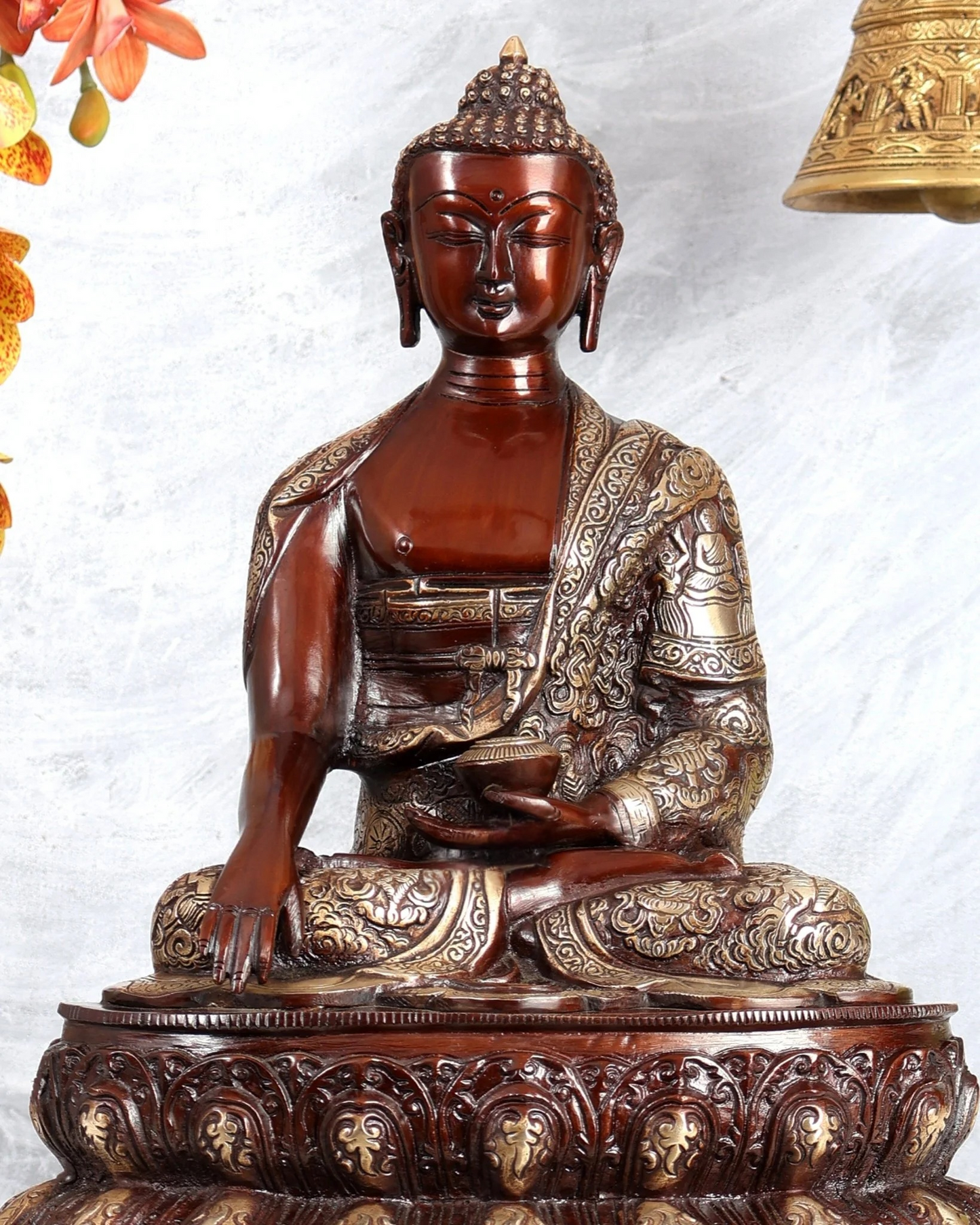 ब्रासोरा® वृंदावन वेणुगोपाल कृष्ण पीतल की प्रतिमा मोर के साथ | एंटीक नीला और सुनहरा रंग | ऊँचाई 20 इंच