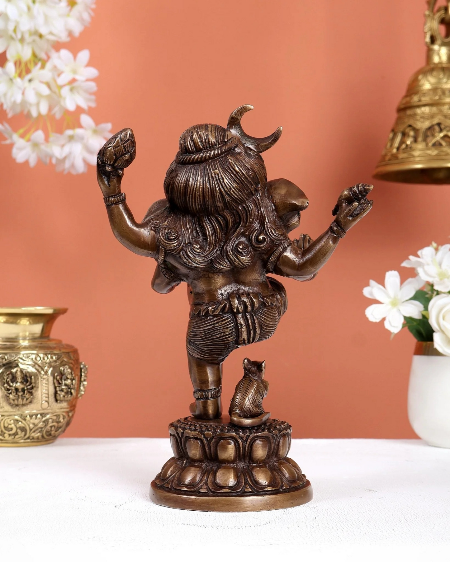 ब्रासोरा® वृंदावन वेणुगोपाल कृष्ण पीतल की प्रतिमा मोर के साथ | एंटीक नीला और सुनहरा रंग | ऊँचाई 20 इंच