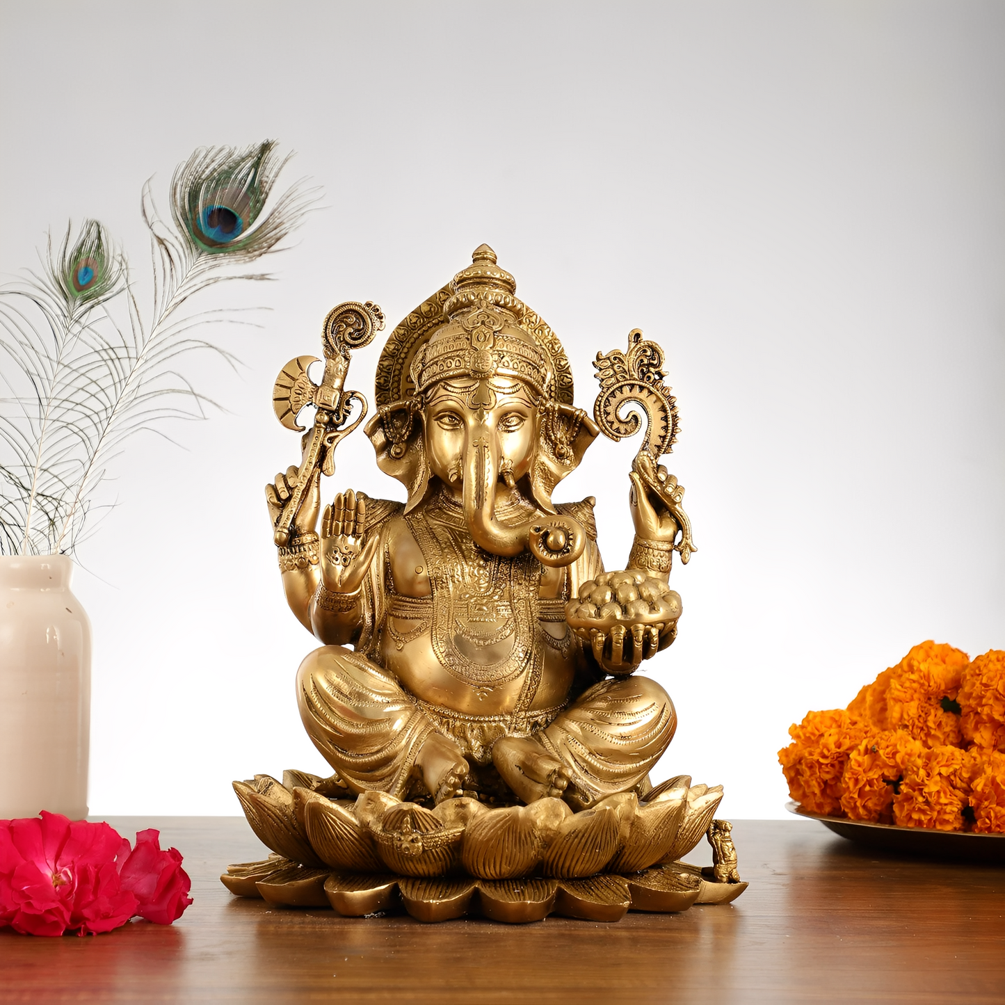 Brassaura® ब्रास हस्तनिर्मित गणपति प्रतिमा | कमल पर विराजमान | ऊंचाई 12 इंच