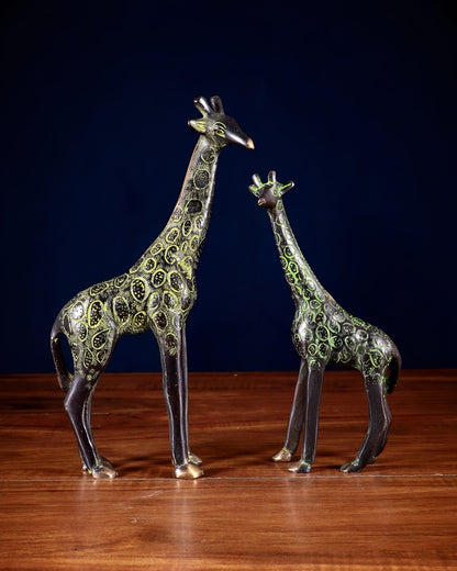 Brassaura™ Brass Giraffe Pair – Height 9 & 7 Inches | Weight 1.2 Kgs | Decorative Accent Showpiece