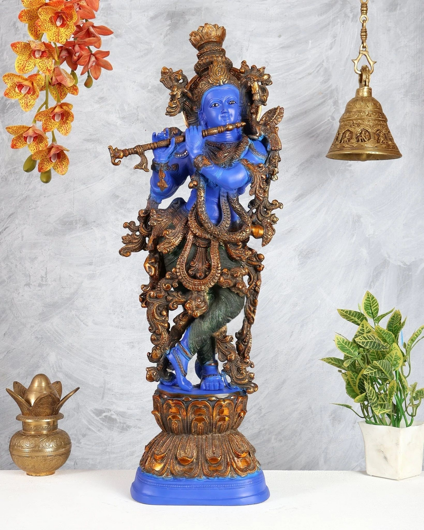 ब्रासोरा® वृंदावन वेणुगोपाल कृष्ण पीतल की प्रतिमा मोर के साथ | एंटीक नीला और सुनहरा रंग | ऊँचाई 20 इंच