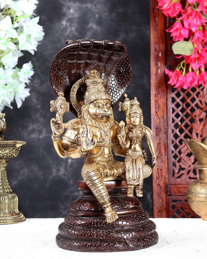 ब्रासोरा® वृंदावन वेणुगोपाल कृष्ण पीतल की प्रतिमा मोर के साथ | एंटीक नीला और सुनहरा रंग | ऊँचाई 20 इंच