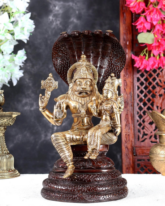 ब्रासोरा® वृंदावन वेणुगोपाल कृष्ण पीतल की प्रतिमा मोर के साथ | एंटीक नीला और सुनहरा रंग | ऊँचाई 20 इंच