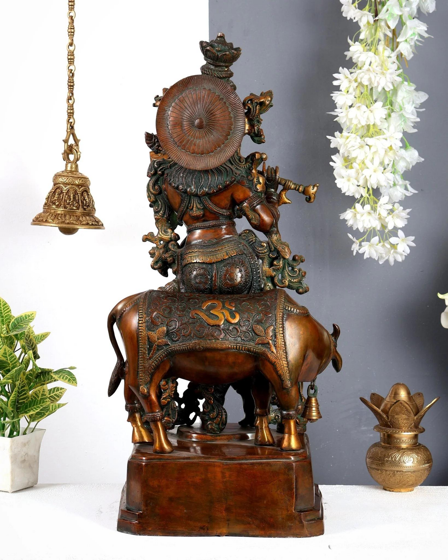 Brassaura® Premium Brass Lord Krishna Playing Flute with Sacred Cow Idol | Handcrafted Antique Finish Krishna Murti for Home Temple & Spiritual Décor | Height 29 Inches | Weight 35 Kgs