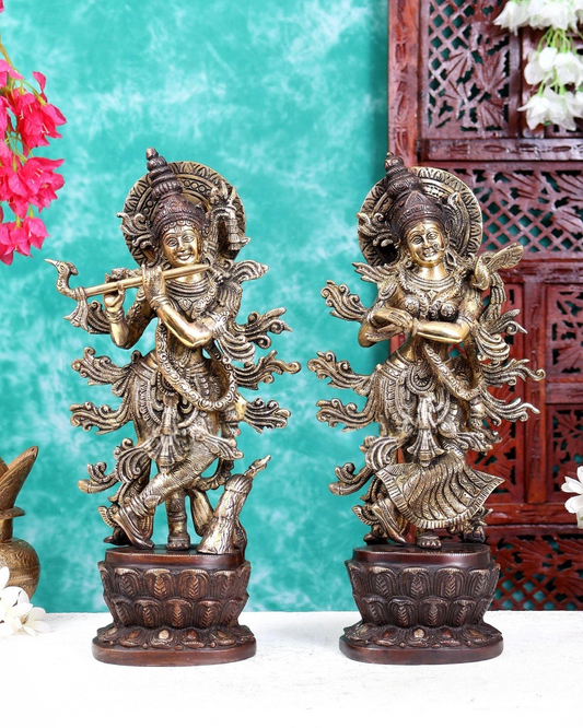ब्रासोरा® वृंदावन वेणुगोपाल कृष्ण पीतल की प्रतिमा मोर के साथ | एंटीक नीला और सुनहरा रंग | ऊँचाई 20 इंच