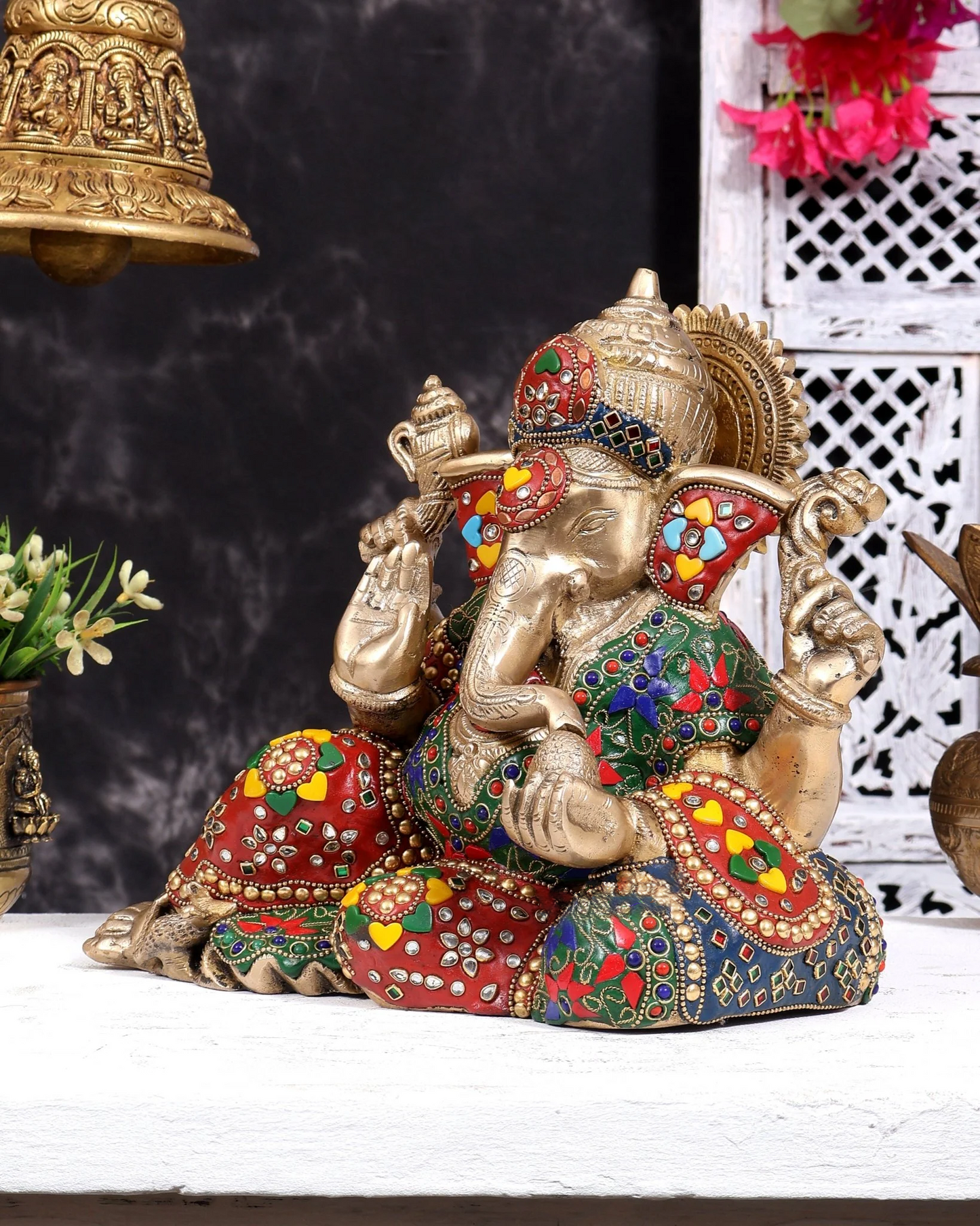 ब्रासोरा® वृंदावन वेणुगोपाल कृष्ण पीतल की प्रतिमा मोर के साथ | एंटीक नीला और सुनहरा रंग | ऊँचाई 20 इंच