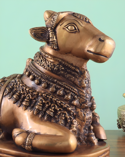 Brassaura™ Handcrafted Brass Nandi Statue – Height 13.5" & Weight 10.5 Kgs | Vintage Detailing