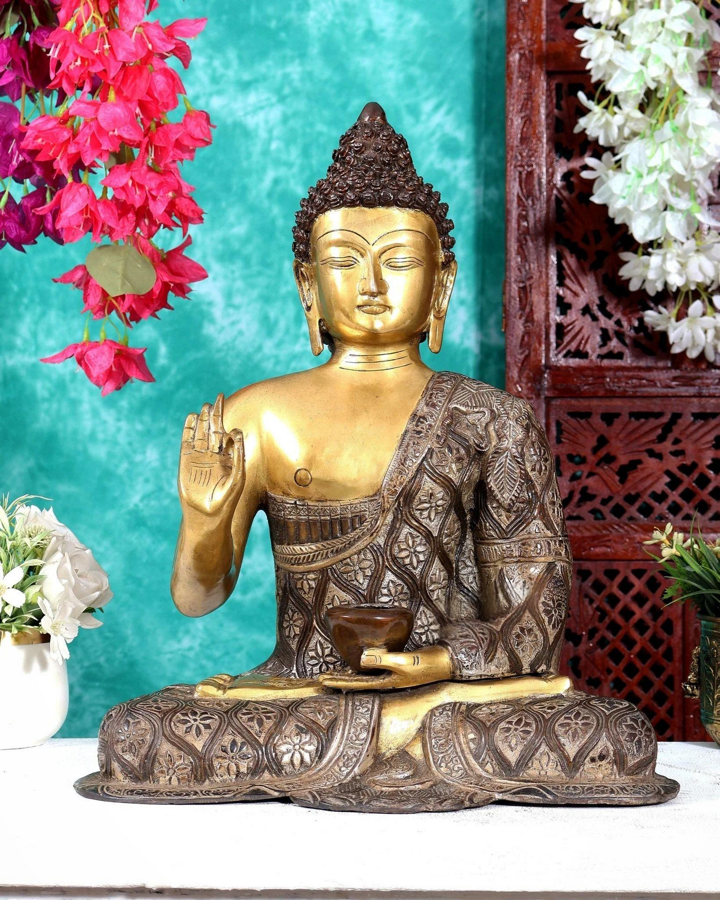 ब्रासोरा® वृंदावन वेणुगोपाल कृष्ण पीतल की प्रतिमा मोर के साथ | एंटीक नीला और सुनहरा रंग | ऊँचाई 20 इंच