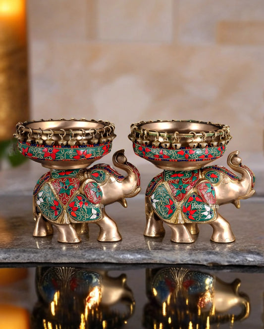 Brassaura™ Elegant Brass Urli Bowl – 6 kgs, 7.5 Inches Height – Traditional Floating Diya & Flower Bowl for Home Decor