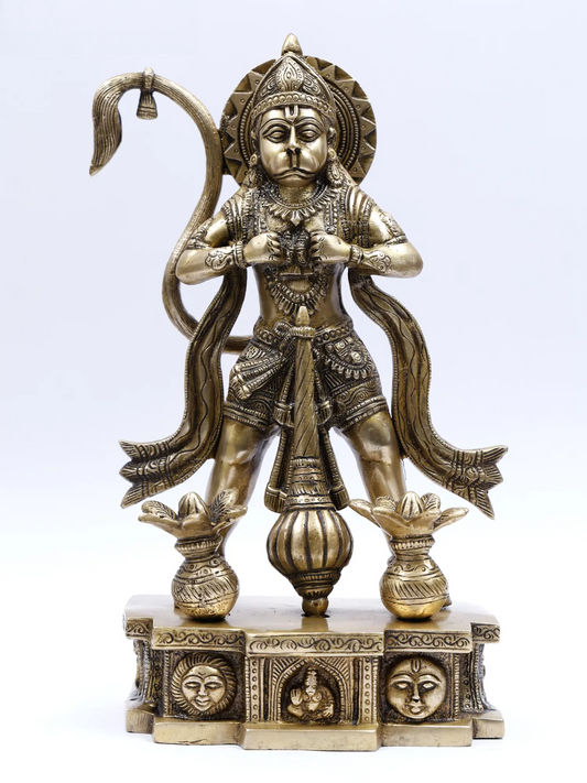 Brassaura® पंचमुखी हनुमान गदा और पूर्णघट के साथ खड़े हुए | ऊँचाई 12.2 इंच और वज़न 4.05 किलोग्राम