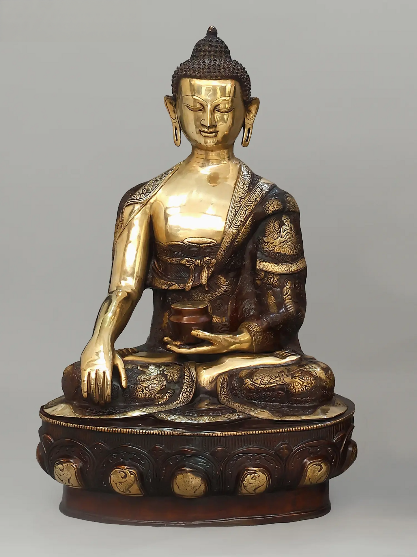 Brassaura® Antique Finish Meditating Buddha Statue | Brass Sculpture | Height 33 Inches & Weight 51.40 kgs