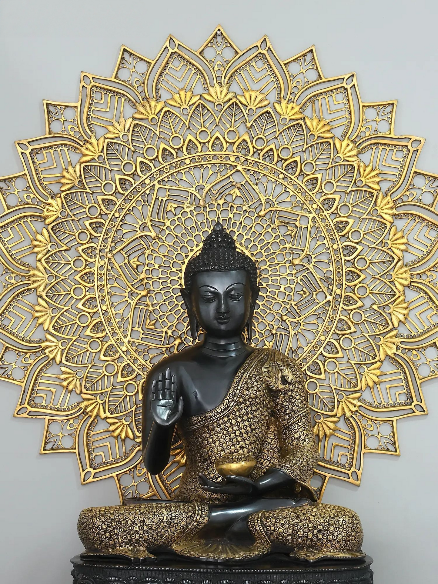 Brassaura® Brass Buddha Statue (Without Mandala Art) | Height 33 Inches & Weight 29.47 kgs