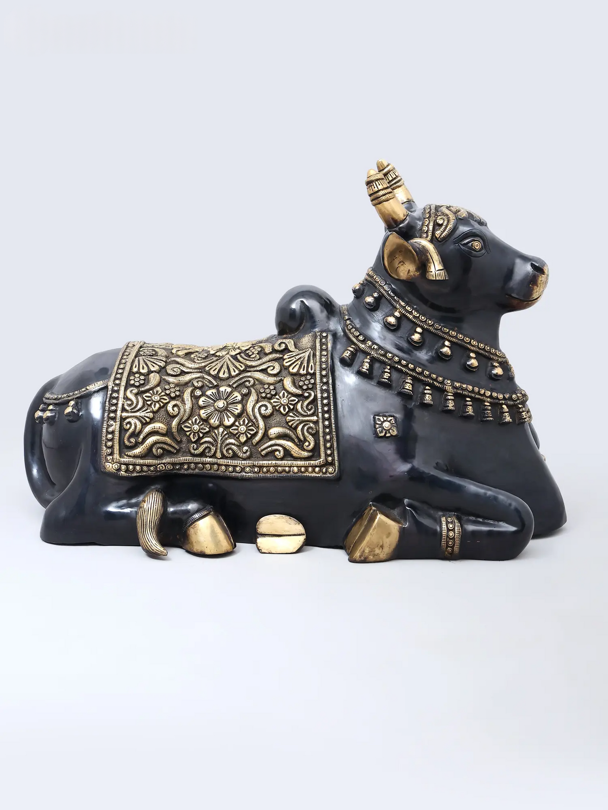 Brassaura® Nandi Reclining Idol with Antique Black & Gold Finish | Pure Superfine Brass Handcrafted Murti | Brass Statue for Home Temple, Pooja Room | Height 18 Inches | Weight 29.98 Kgs