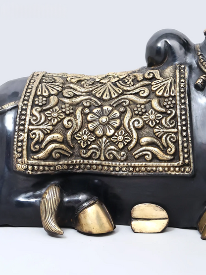 Brassaura® Nandi Reclining Idol with Antique Black & Gold Finish | Pure Superfine Brass Handcrafted Murti | Brass Statue for Home Temple, Pooja Room | Height 18 Inches | Weight 29.98 Kgs