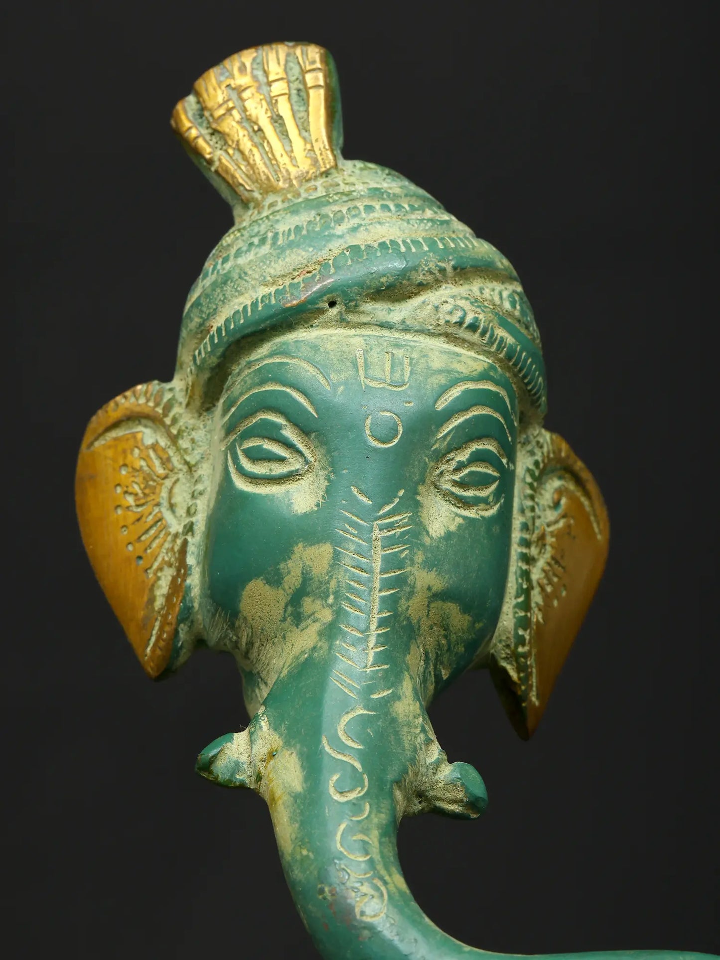 Brassaura™ Modern Brass Ganesha Statue | Height 7 Inches & Weight 1.12 kgs