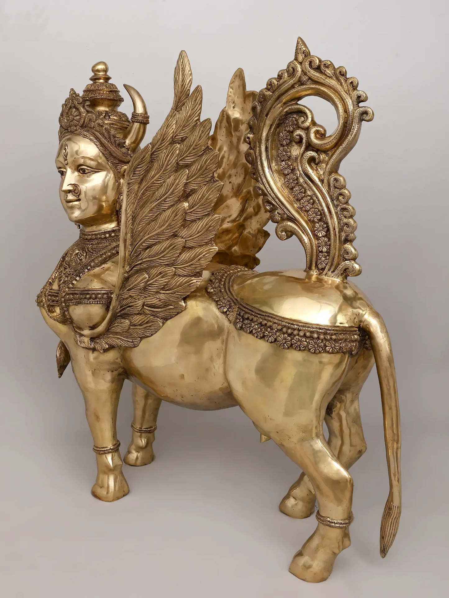 Brassaura™ दिव्य कामधेनु | पीतल में पवित्र मनोकामना पूर्ण करने वाली गाय | ऊंचाई 46 इंच और वजन 140 किलोग्राम