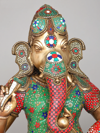 Brassaura® भगवान गणेश और देवी लक्ष्मी पीतल की जड़ाऊ काम वाली मूर्ति | ऊंचाई 65 इंच और वजन 161.21 किलोग्राम