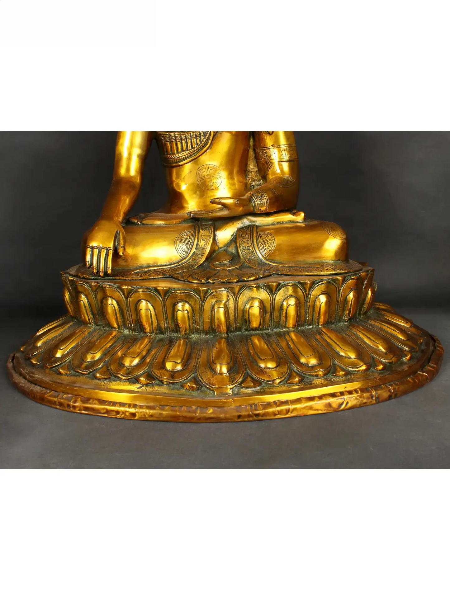 ब्रासौरा® ब्रास आसीन बुद्ध प्रतिमा | सुनहरा फिनिश | ऊंचाई 22.6 इंच और वजन 17.60 किलोग्राम