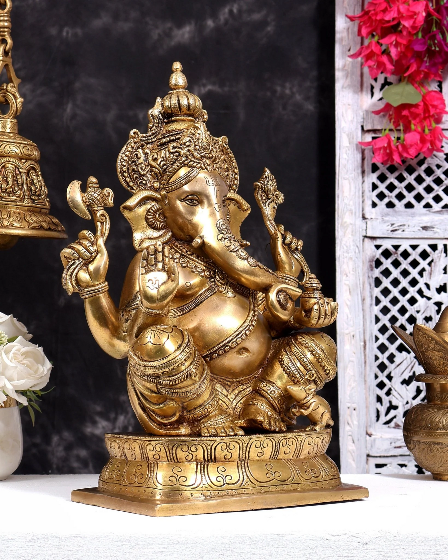 ब्रासोरा® वृंदावन वेणुगोपाल कृष्ण पीतल की प्रतिमा मोर के साथ | एंटीक नीला और सुनहरा रंग | ऊँचाई 20 इंच
