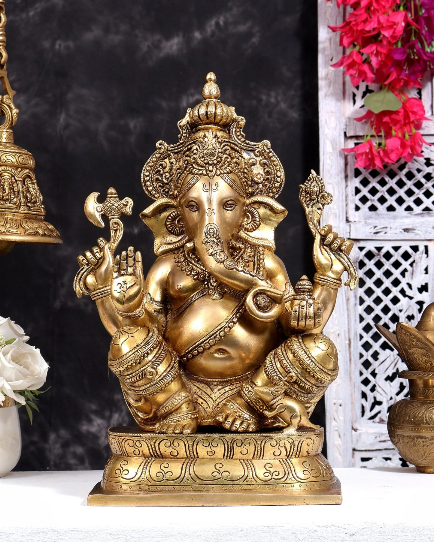 ब्रासोरा® वृंदावन वेणुगोपाल कृष्ण पीतल की प्रतिमा मोर के साथ | एंटीक नीला और सुनहरा रंग | ऊँचाई 20 इंच