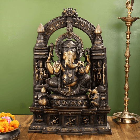 Brassaura® हस्तनिर्मित पीतल गणेश मंदिर की मूर्ति | संगीत वादन करते हुए गणेश जी के साथ दिव्य त्रिमूर्ति | ऊंचाई 33 इंच
