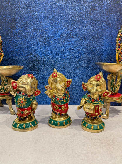 ब्रासोरा® वृंदावन वेणुगोपाल कृष्ण पीतल की प्रतिमा मोर के साथ | एंटीक नीला और सुनहरा रंग | ऊँचाई 20 इंच