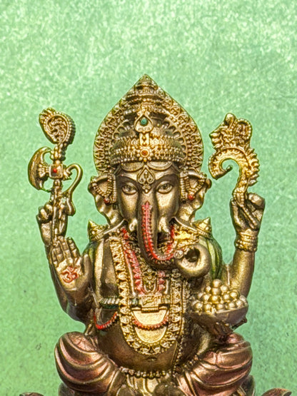 Brassaura™ Resin Ganesha Statue for Car Dashboard, Home and Decor | Weight 0.15 Kgs | Height 3.94 Inches