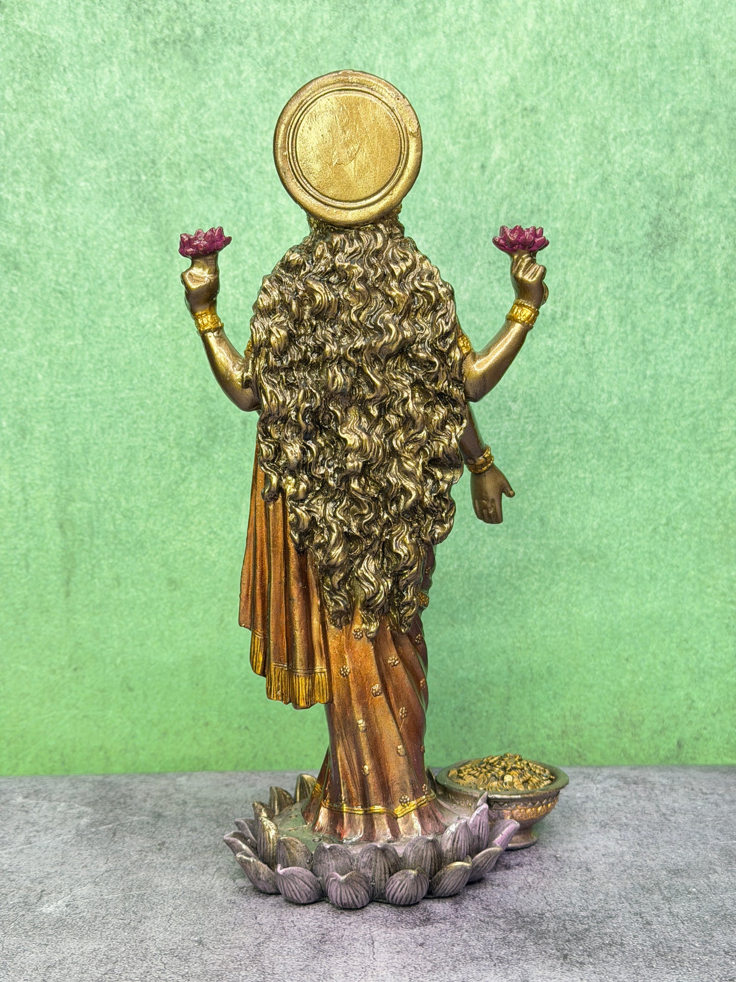 Brassaura™ Artistic Resin Laxmi Idol – Height 9.8 Inches & Weight 0.675 Kgs | Home & Puja Décor