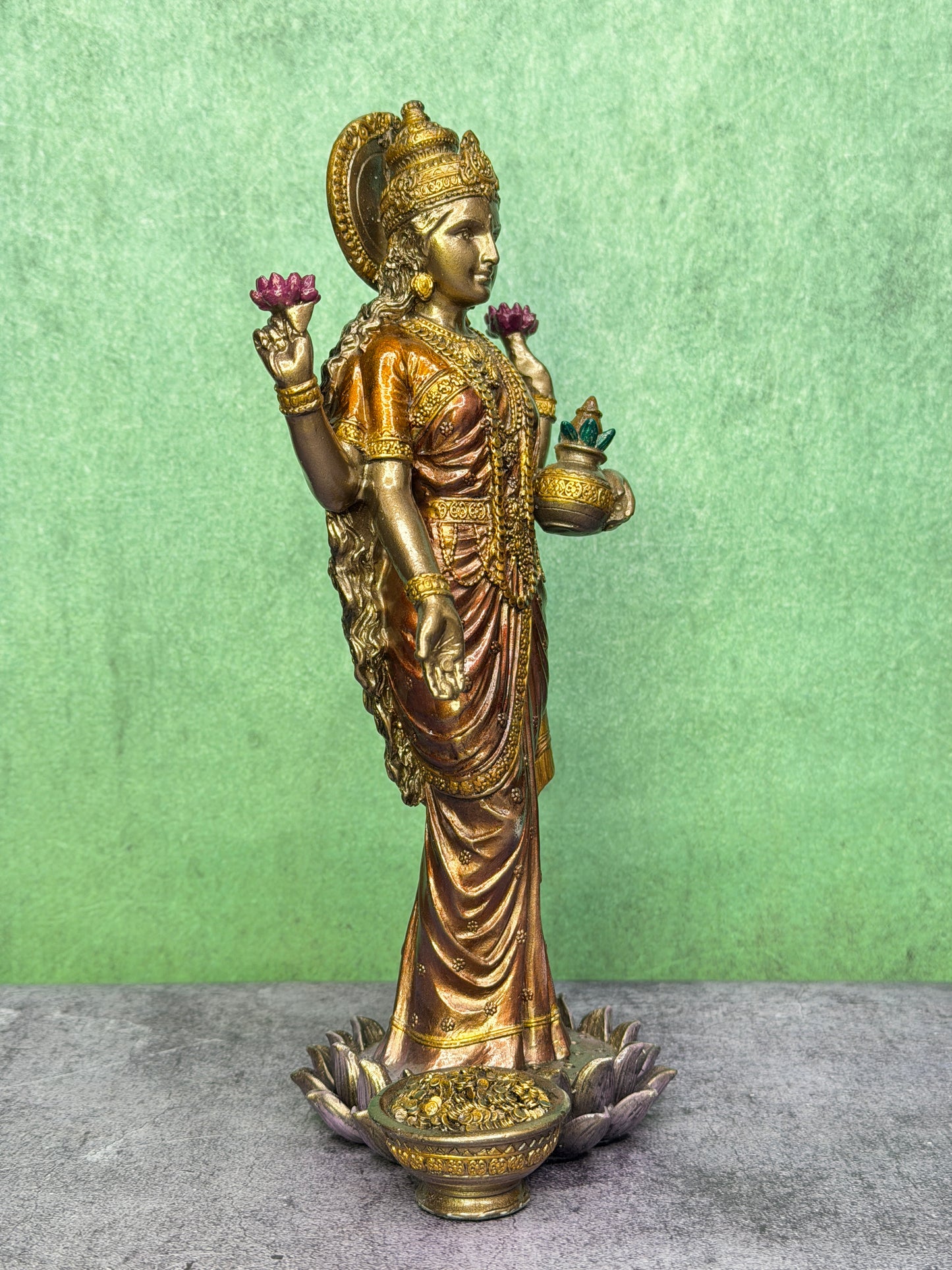 Brassaura™ Artistic Resin Laxmi Idol – Height 9.8 Inches & Weight 0.675 Kgs | Home & Puja Décor