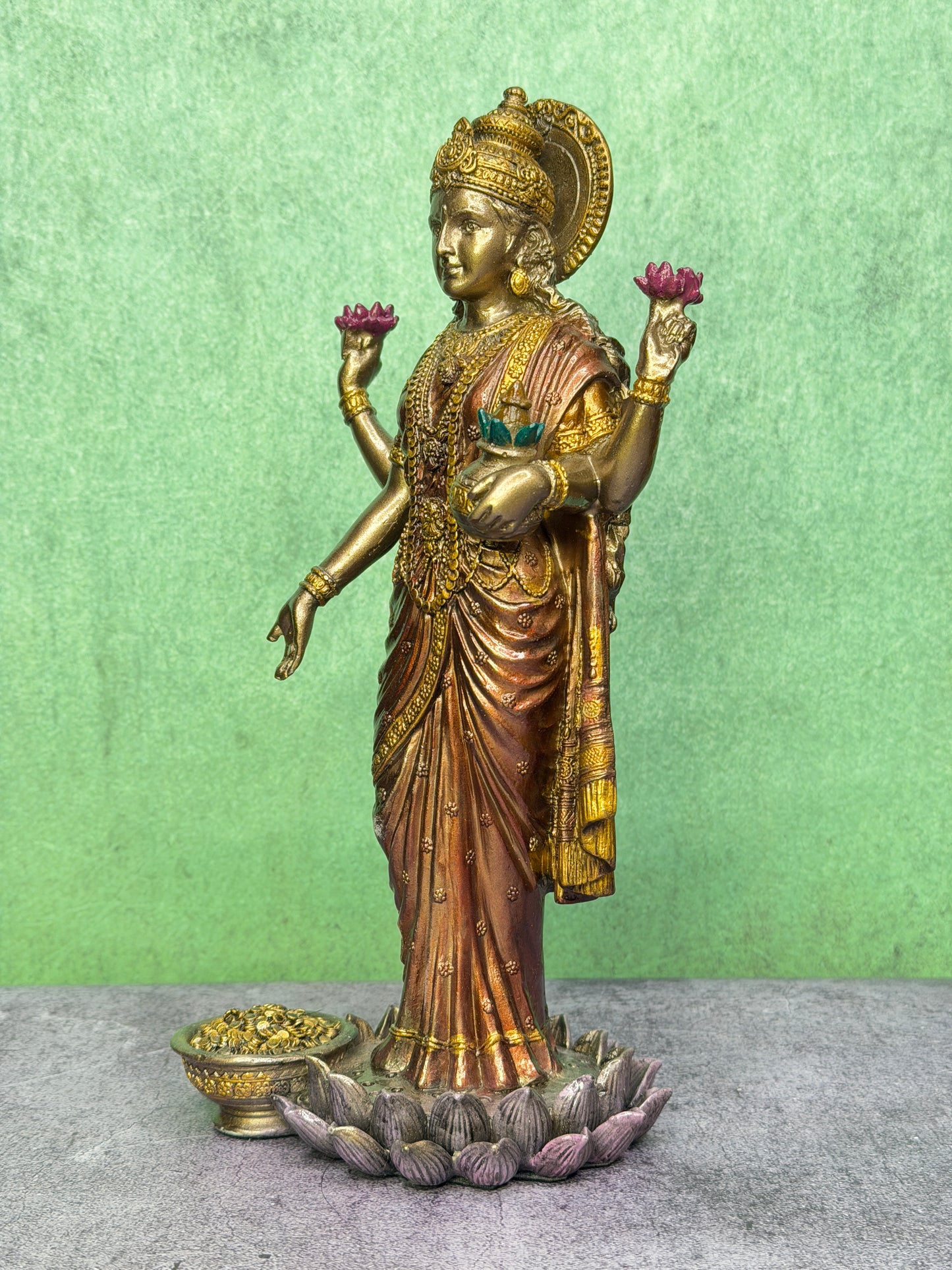 Brassaura™ Artistic Resin Laxmi Idol – Height 9.8 Inches & Weight 0.675 Kgs | Home & Puja Décor