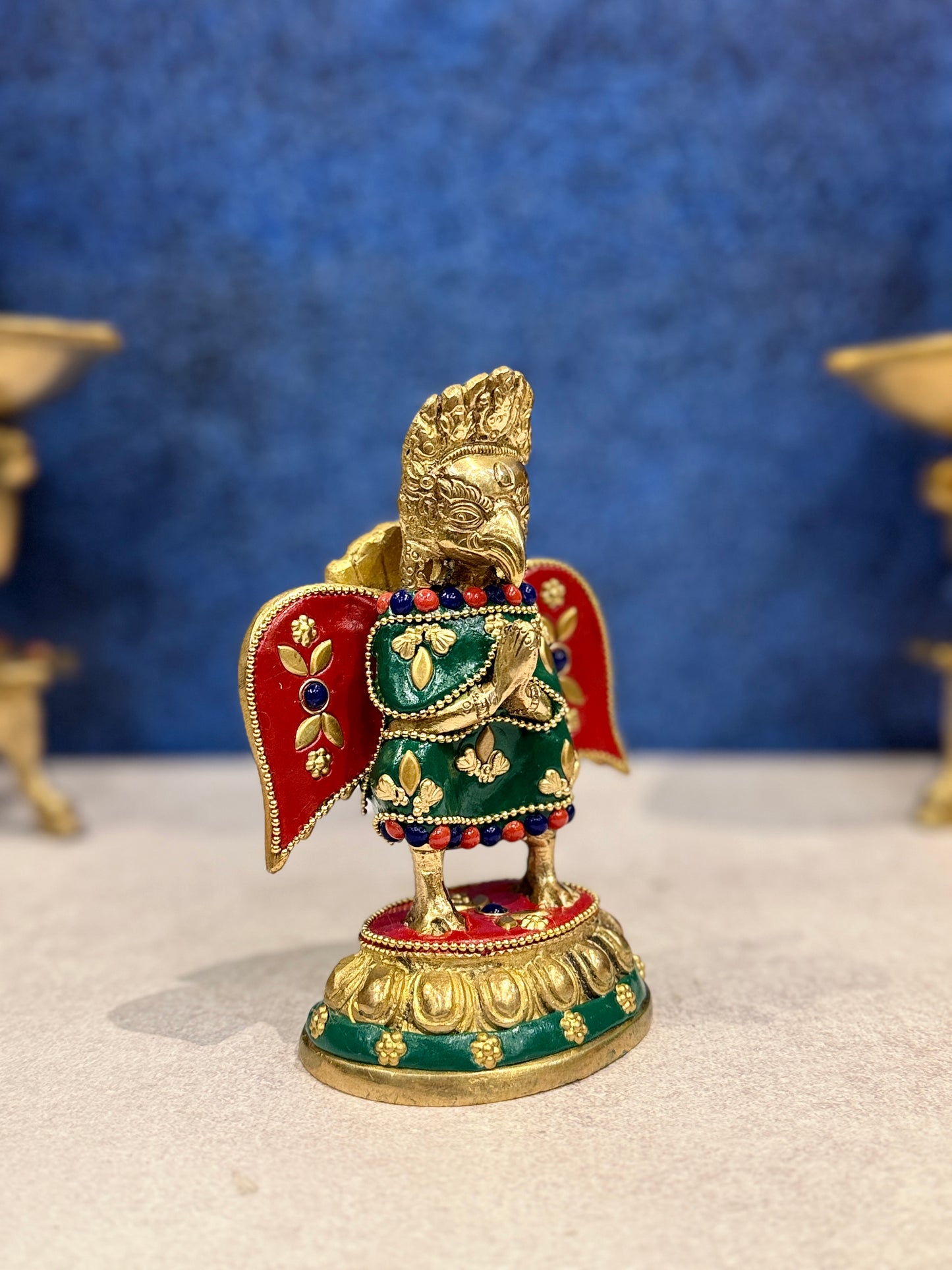 ब्रासोरा® वृंदावन वेणुगोपाल कृष्ण पीतल की प्रतिमा मोर के साथ | एंटीक नीला और सुनहरा रंग | ऊँचाई 20 इंच