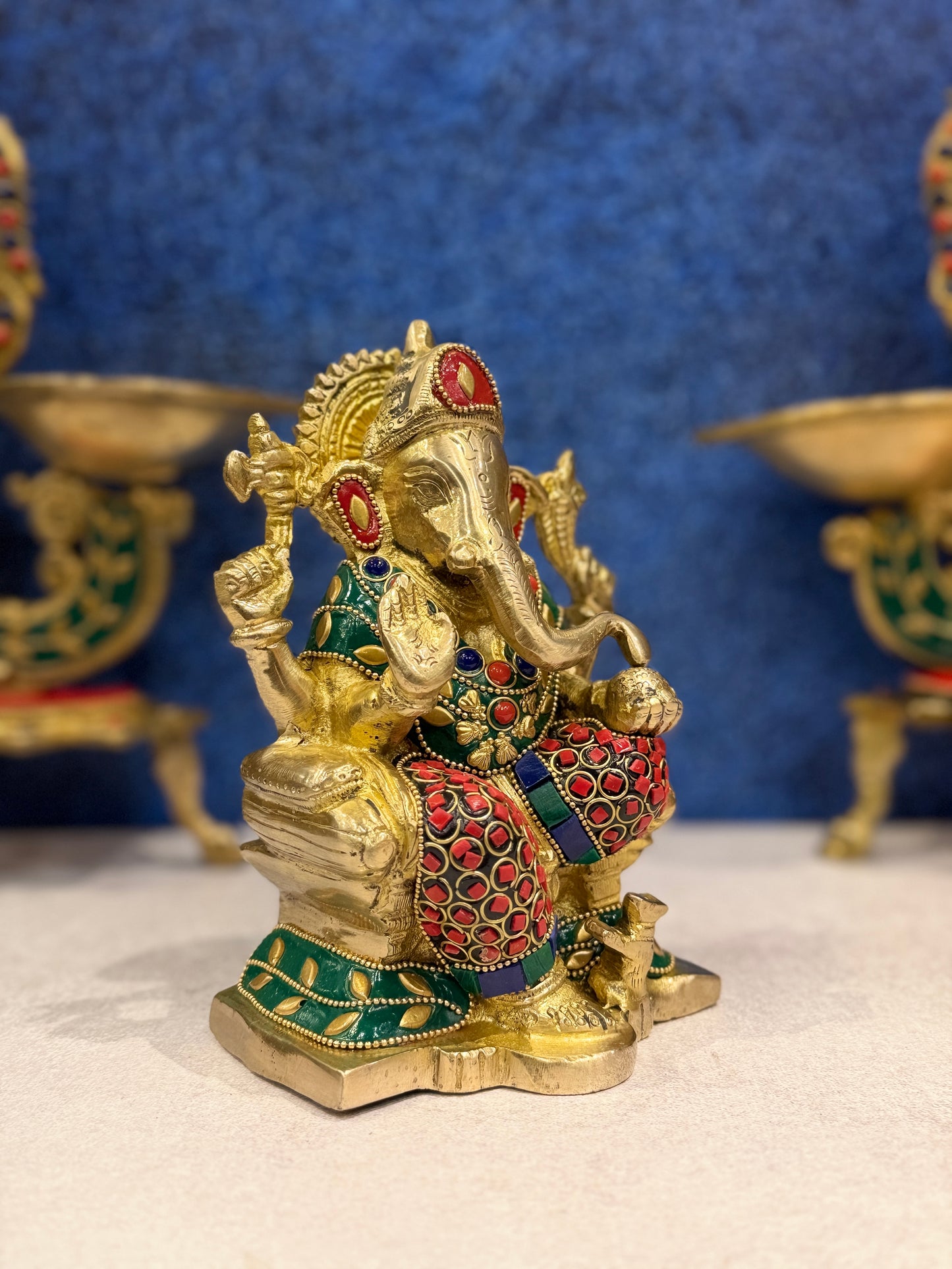 ब्रासोरा® वृंदावन वेणुगोपाल कृष्ण पीतल की प्रतिमा मोर के साथ | एंटीक नीला और सुनहरा रंग | ऊँचाई 20 इंच