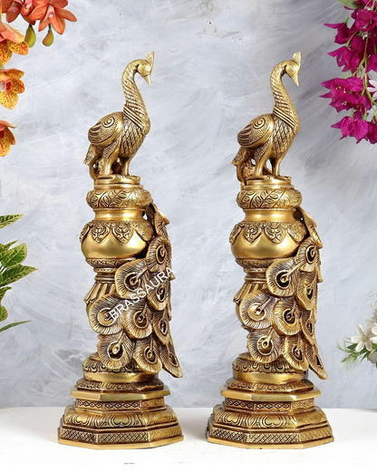 ब्रासोरा® वृंदावन वेणुगोपाल कृष्ण पीतल की प्रतिमा मोर के साथ | एंटीक नीला और सुनहरा रंग | ऊँचाई 20 इंच