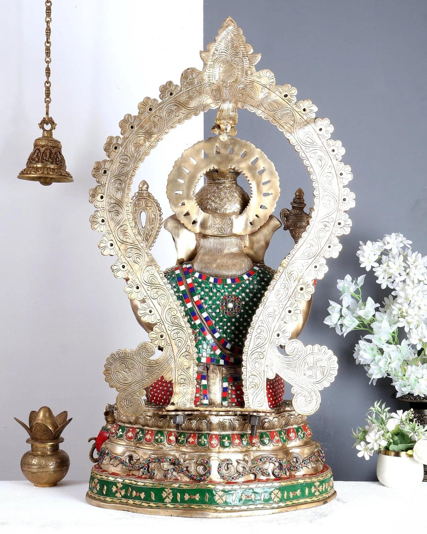 ब्रासोरा® वृंदावन वेणुगोपाल कृष्ण पीतल की प्रतिमा मोर के साथ | एंटीक नीला और सुनहरा रंग | ऊँचाई 20 इंच