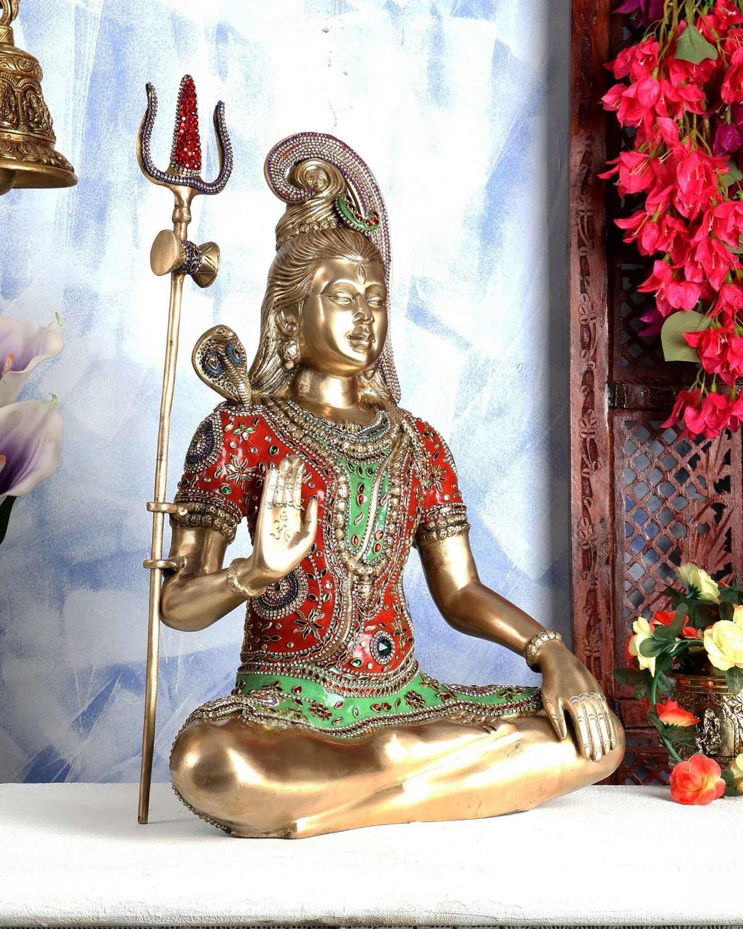 ब्रासोरा® वृंदावन वेणुगोपाल कृष्ण पीतल की प्रतिमा मोर के साथ | एंटीक नीला और सुनहरा रंग | ऊँचाई 20 इंच