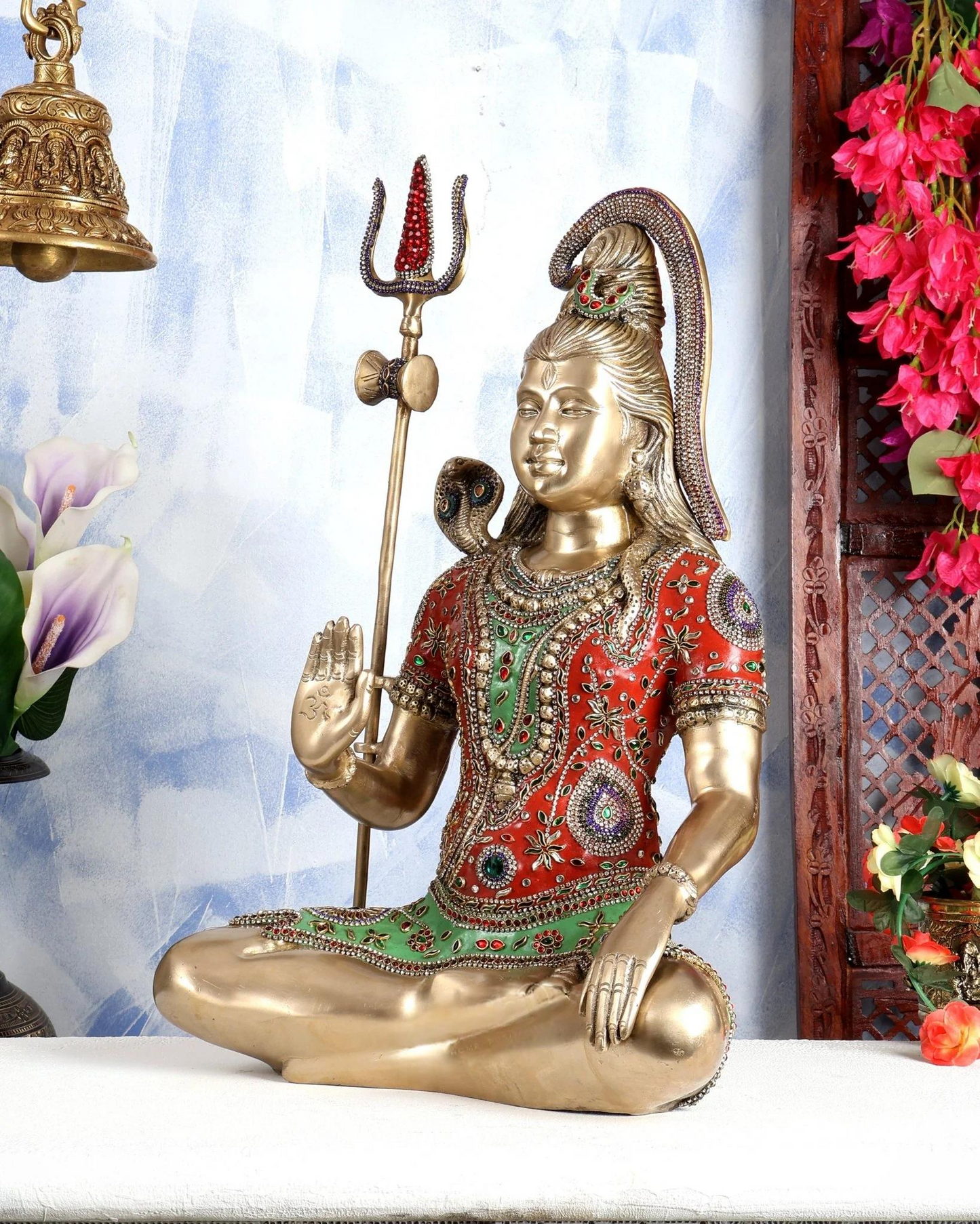 ब्रासोरा® वृंदावन वेणुगोपाल कृष्ण पीतल की प्रतिमा मोर के साथ | एंटीक नीला और सुनहरा रंग | ऊँचाई 20 इंच