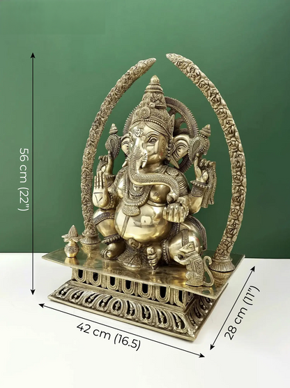 ब्रासौराव मैजेस्टिक भगवान गणेश आभूषणयुक्त प्रभावाली के साथ | शुद्ध पीतल | ऊंचाई 22 इंच और वजन 28.48 किलोग्राम