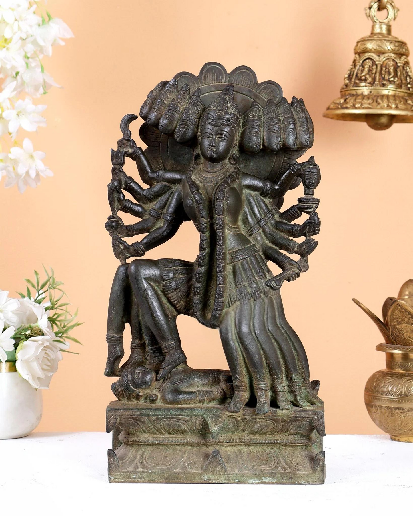 ब्रासोरा® वृंदावन वेणुगोपाल कृष्ण पीतल की प्रतिमा मोर के साथ | एंटीक नीला और सुनहरा रंग | ऊँचाई 20 इंच