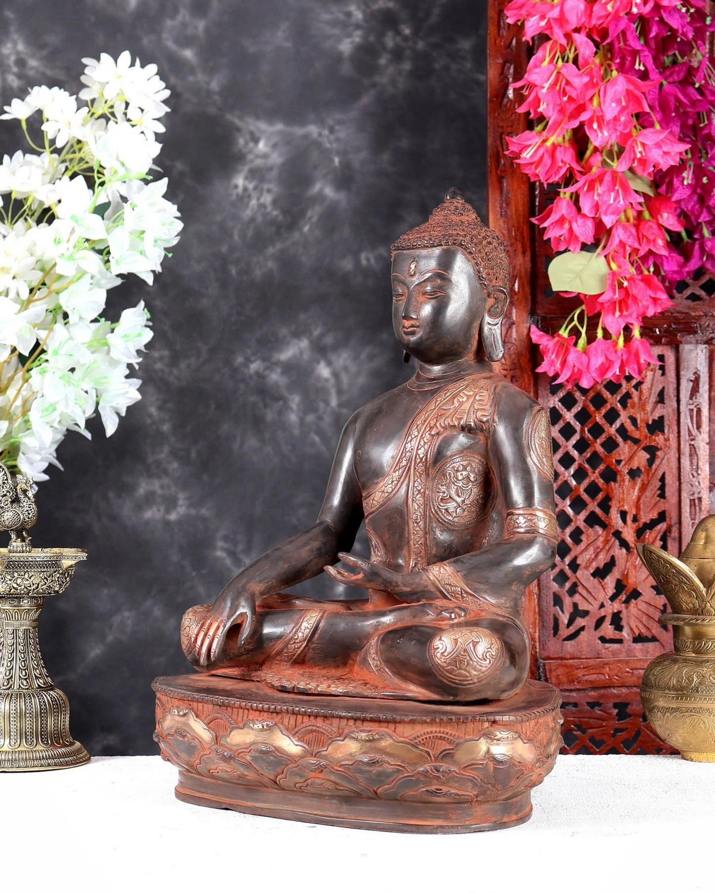 ब्रासोरा® वृंदावन वेणुगोपाल कृष्ण पीतल की प्रतिमा मोर के साथ | एंटीक नीला और सुनहरा रंग | ऊँचाई 20 इंच