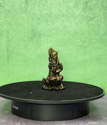 Brassaura™ Resin Ganesha Statue for Car Dashboard, Home and Decor | Weight 0.06 Kgs | Height 3.15 Inches