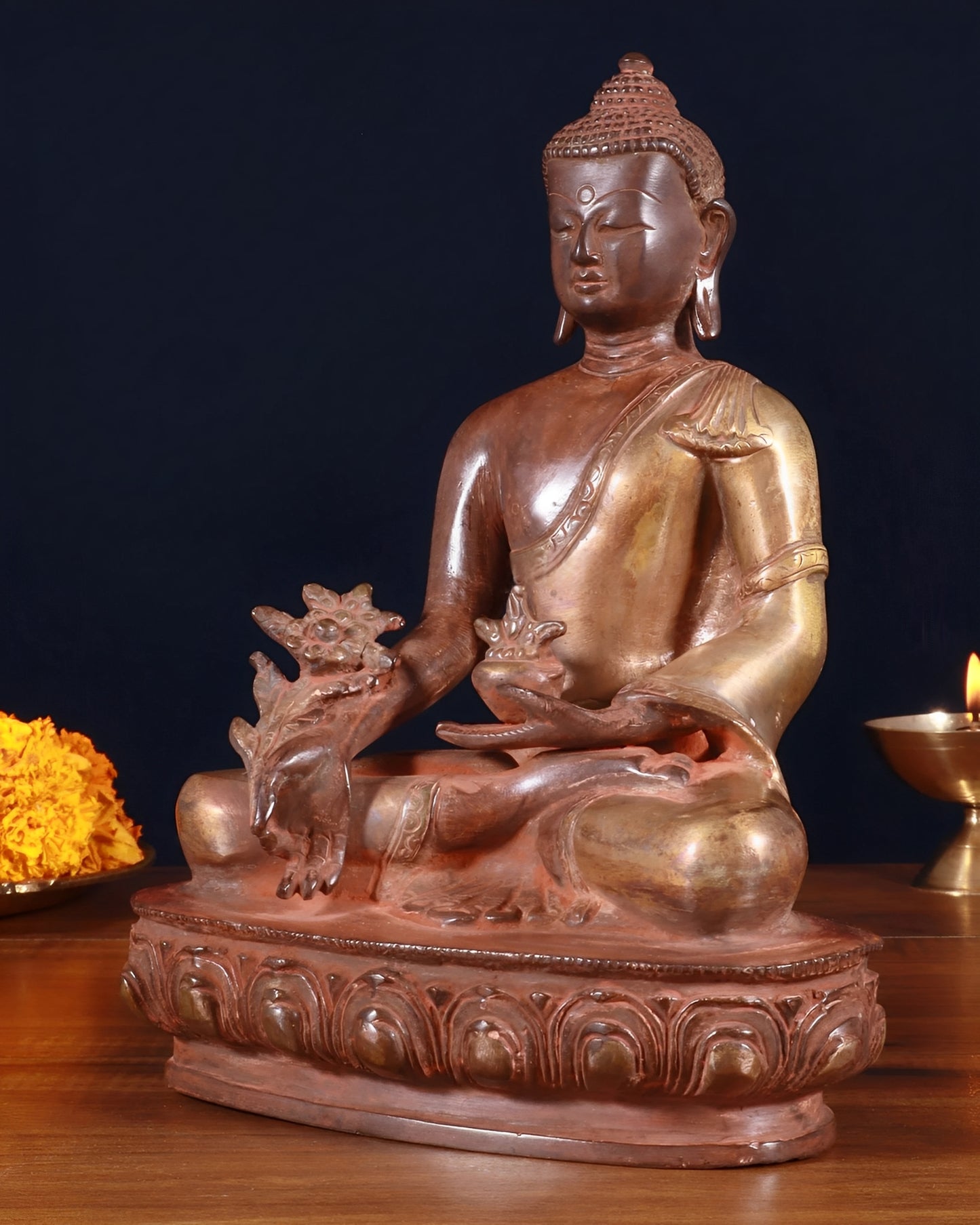 Brass Bhumisprasa Vintage Buddha Statue Weight 2.730 kg & Height 9.5 Inch