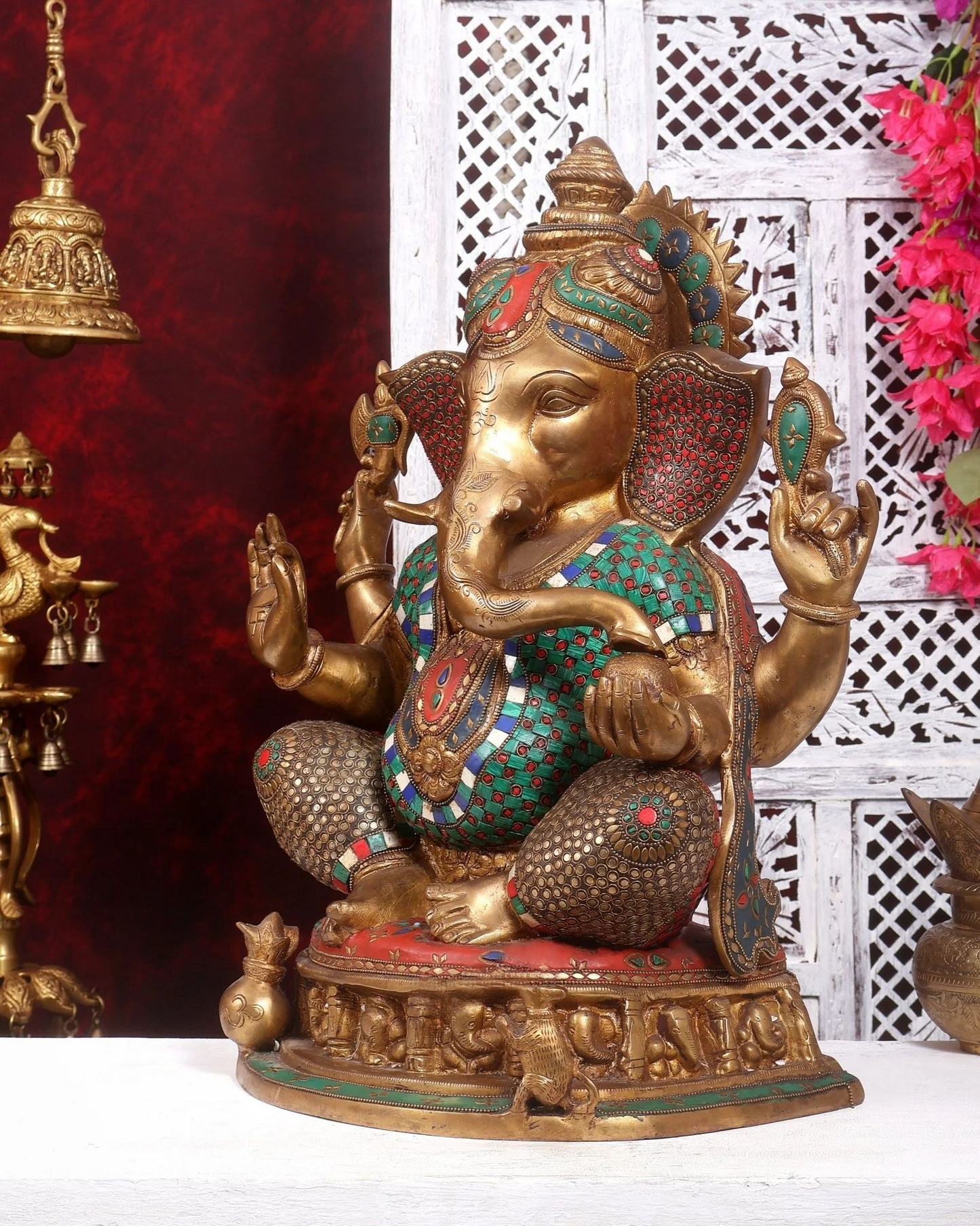 ब्रासोरा® वृंदावन वेणुगोपाल कृष्ण पीतल की प्रतिमा मोर के साथ | एंटीक नीला और सुनहरा रंग | ऊँचाई 20 इंच