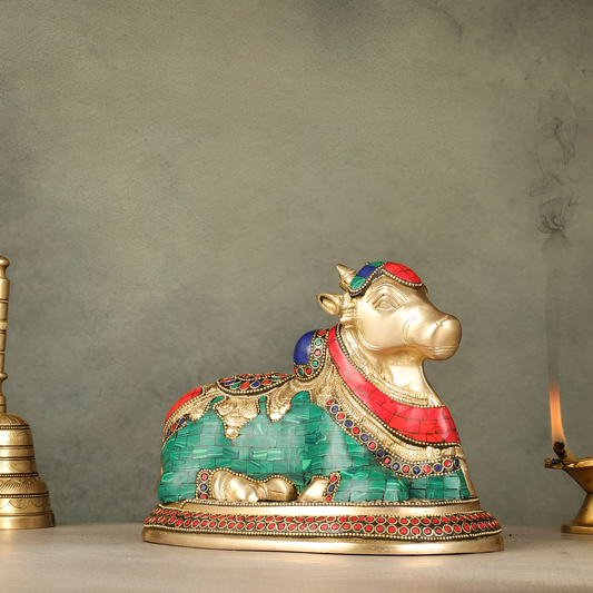 ब्रासोरा™ शुद्ध पीतल नंदी बैल मूर्ति - ऊंचाई 7 इंच और वज़न 3.5 किलोग्राम | हस्तनिर्मित भक्ति सजावट